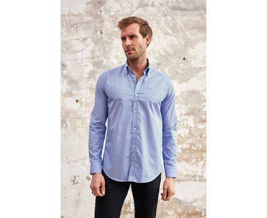 Classic Fit Long Sleeve Buttoned Collar Shirt